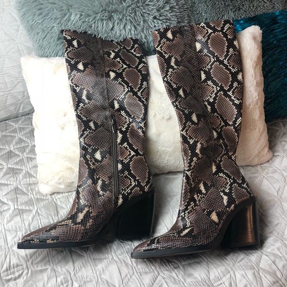 Vince Camuto python print western boots - Picture 2 of 8